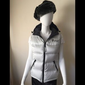 NWT Penfield silver down vest with hood